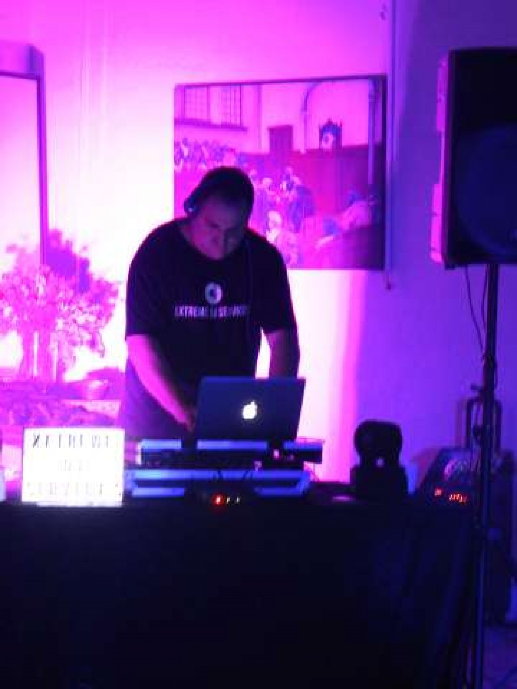 take-your-wedding-reception-to-the-next-level-with-extreme-dj-services