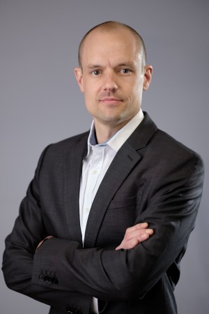 Alexander Karp headshot