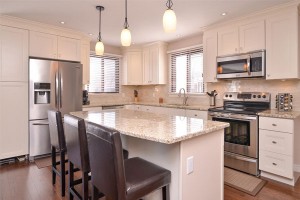 White Kitchen Cabinet
