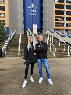 4C744D27 473C 4A6B ACF3 9D0CB2719643