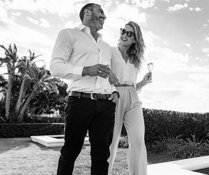 We elevate successful singles to power couples!