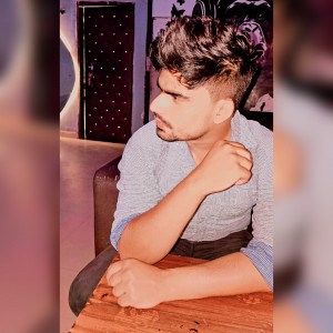 Groove with the enigmatic songs by the artist Moin Balot