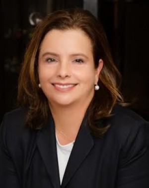 Natalia Villate, MD, an Ophthalmologist with Fort Lauderdale Eye Institute 