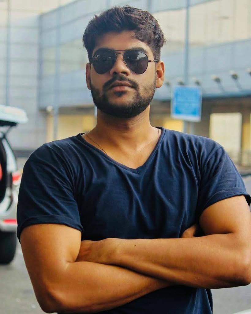 Aashish Kaushik Indian singer Wiki, Bio, Profile, Caste and Family
