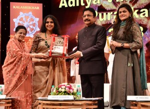 From left to right Rajashree Birla, Sanjukta Wagh, Vidyasagar Rao, Neerja Birla