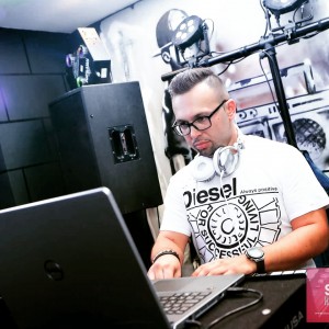 DJ DOVLA