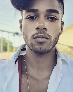 Emerging Musician Transfigures Personal Pain and Pandemic Woes Into a Genre-Defying Work