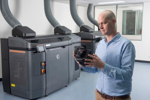 Leon Gairns, General Manager of GoProto (ANZ) showcases HP Multi-Jet Fusion 3D Printing technology