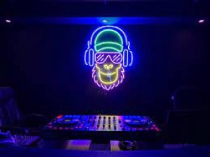 DJ Set at Basement Club