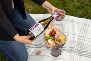 Shaw Rose_ Helix Cork Twist on & Twist Off