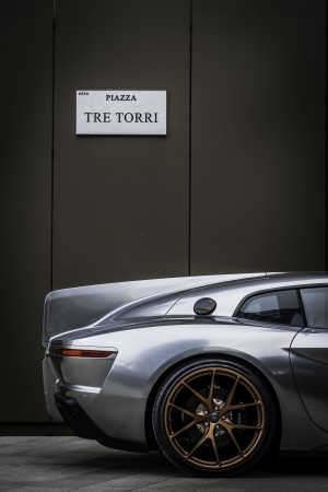 Close up on House of Pilati custom car