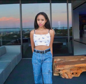 @sydneyraynell - Instagram