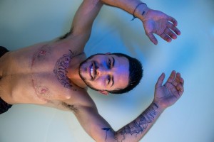 Ari, floating for mental wellbeing