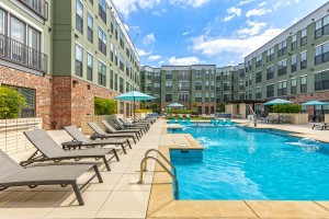 1400 chestnut courtyard 04