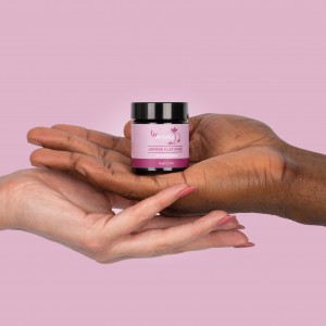 Aronia Clay Mask in Hands of Marija and Philip