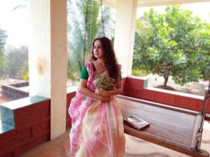 A still of Prajakta Shukre from her new bengali song 