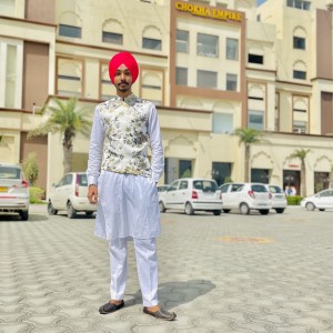 Rising Punjabi artist Abhi Brar wins hearts with his rebellious lyrical ballads