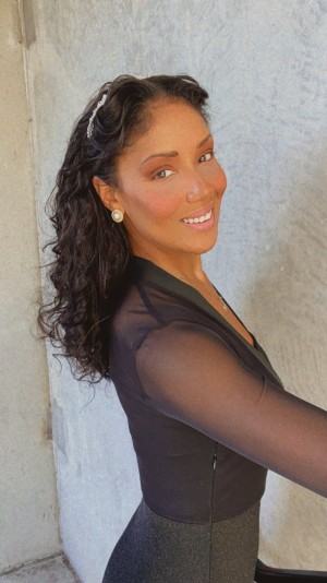 Adella Pasos - Business Influencer - Actress - TV Host