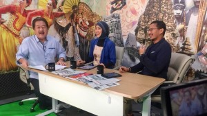 Dalton Tanonaka and TIC co-hosts