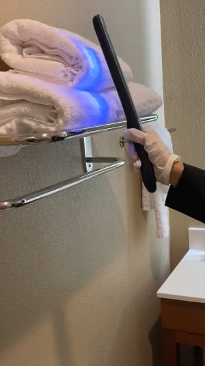  Disinfecting Towel Rack