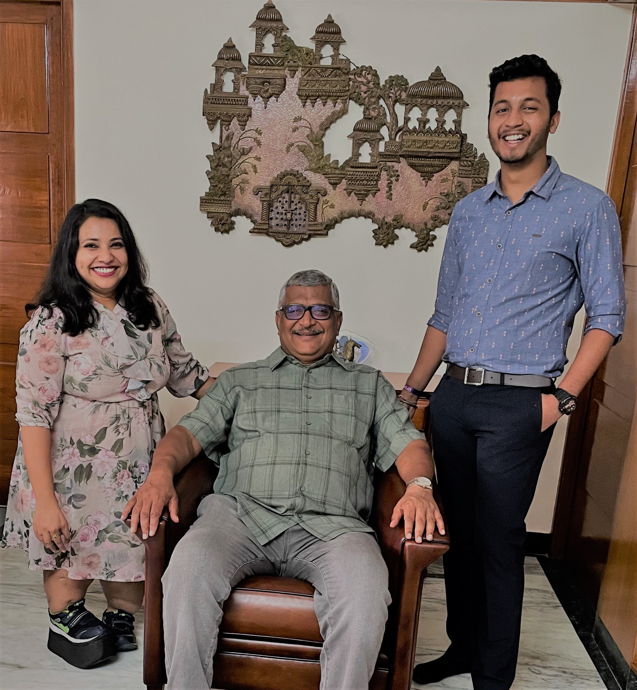 Former CEO of General Electric Energy South Asia, Nandkumar Dhekne invests  in Yearbook Canvas - IssueWire
