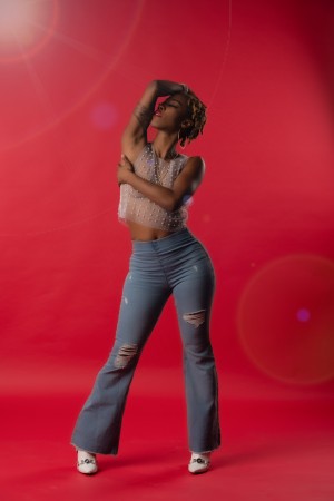 Briana Dodd signs with Hloyal Management And Pr.