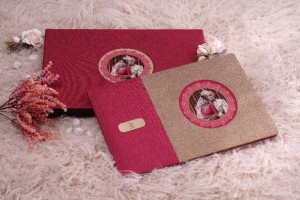 A Ring Of Pretty Paisley Patterns Designed Daintily Around A Circle Shaped Acrylic Image Window