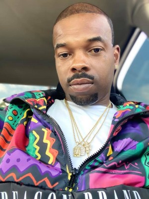 ‘The Business (feat. by Juicy J)' and '100 clipz’ by Lamborghini Ace