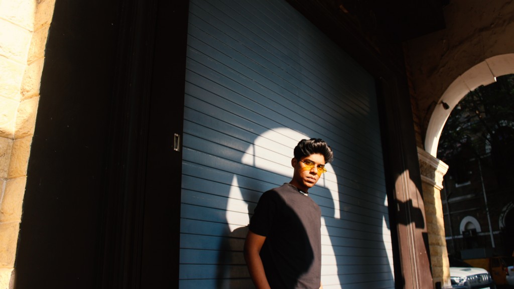  ADHURA By Rayllex Will Make You Feel Like You re Stuck In A Loop 