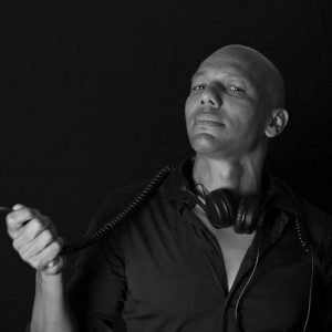 Music Artist - Isaac Gueye