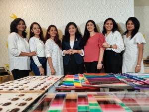 Sonia Dubey Dewan AICI CIP with ISIM Students