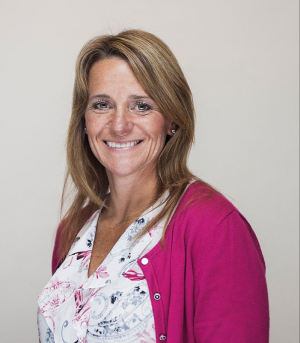 Shellie Clausen Headshot