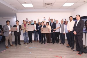 Mr. Baushuan Ger – Ambassador of Taiwan in India unveiling OmniCard Keychain