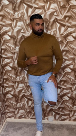 First and only asian licensed boxing promoter in scotland