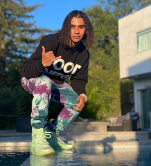 Singer - Cyrus Dobre