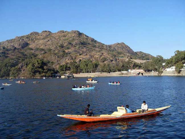 Nakki Lake Mount Abu: Discover the Enchanting Beauty Nakki Lake Mount Abu: Discover the Enchanting Beauty