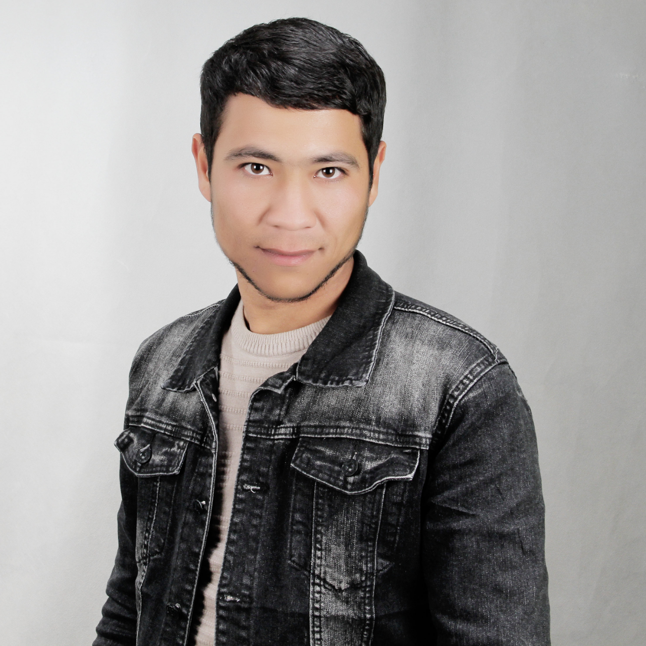 узбекский концерт улугбек рахматуллаев. шохруххон узбек. узбекский певец. улугбек рахматуллаев 2021. шохруххон.