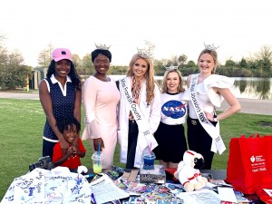 President and actress, Elizabeth Clyde of Clyde Publisher’s and Four Miss Tennessee Titleholders