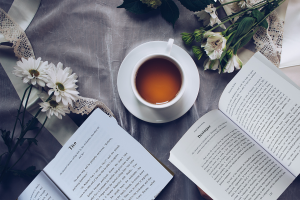 Destaque and Tico Stories