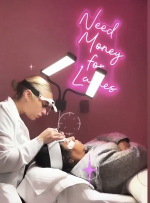 Crystal Nunez - The Beauty Experience 