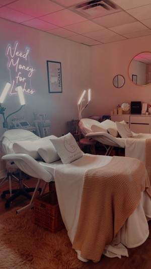 Crystal Nunez - The Beauty Experience 