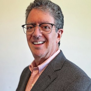Robbins Headshot 6 20 22