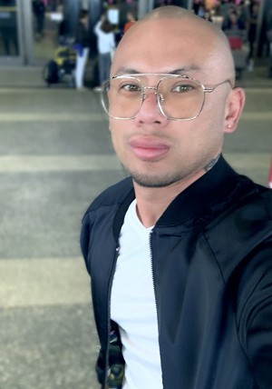 Chris Lee Is Keeping It Real With His Virtual Mental Health Buddy, Dreamcloud Psychiatry. 