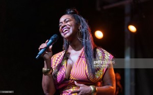 TOP 40 R&B/SOUL Singer-Songwriter ESNAVI onstage at the Southampton Arts Center
