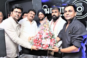 Mumbai's No.1 DJ INSTITUTE by Celebrity  DJ RAJ Mumbai since year 2005 For DJ / Music Production Course ..