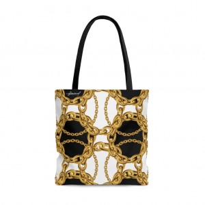 Hilderbrand Lifestyle’s Gold Chain Handbag Collection Is Perfect To Elevate Your Look