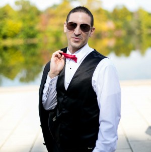 Former Professional Boxer Makes Huge Splash on Amazon with First Book “The Hypocrisy of America”