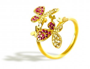 Jin Huo Gold & Jewellery Industries (M) Sdn Bhd Receives SME100 Fast Moving Companies Awards