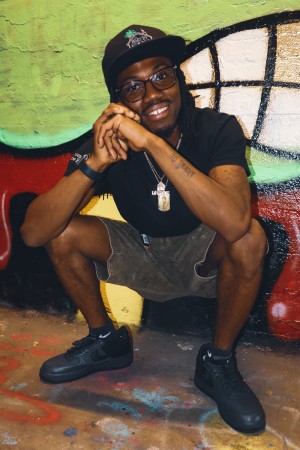 Lo Bandoe Women Clothing