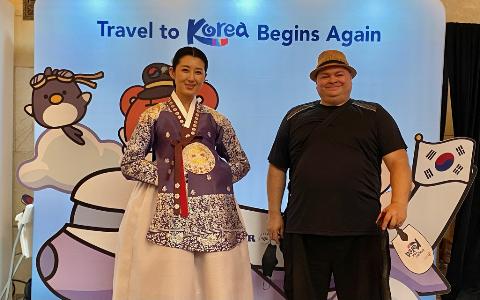 image3KFood Ambassador Mike Drake right with Korean model wearing a Hanbok image3KFood Ambassador Mike Drake right with Korean model wearing a Hanbok